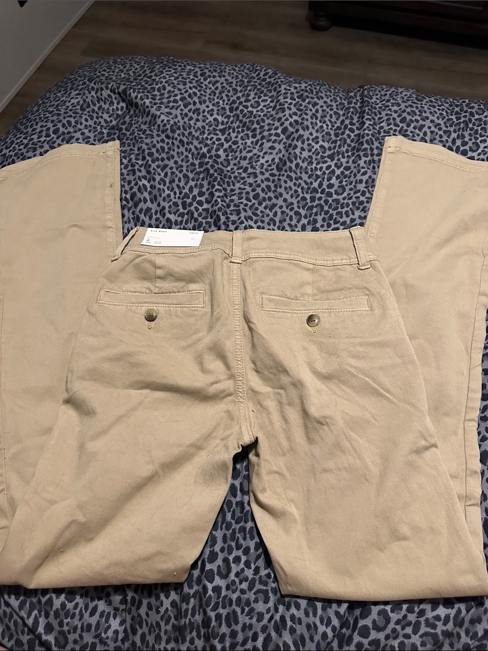 American Eagle Outfitters Women’s Tan khaki Pants - Picture 4 of 4